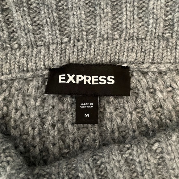 Express sweater! - Picture 2 of 3